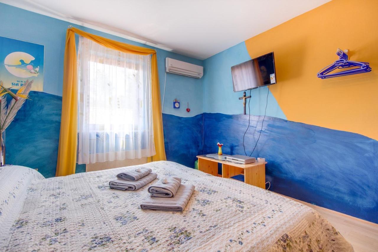 Apartment Simpatico Cunski Bagian luar foto